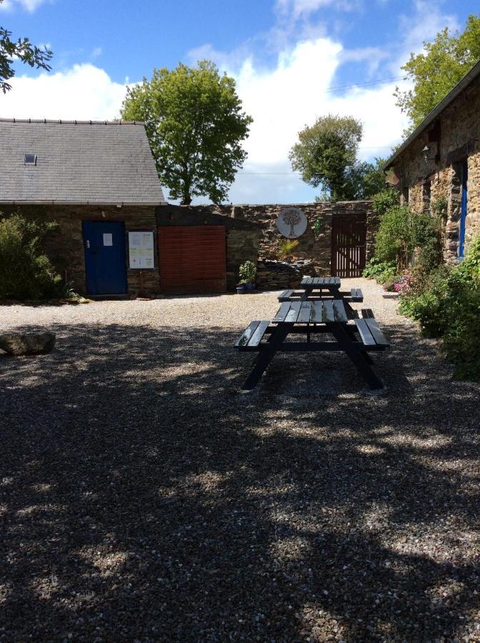 Saint-Mayeux Le Boterff Gites Et Camping المظهر الخارجي الصورة